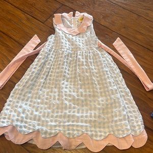 Girls collared sleeveless dress. Fully lined. Size 4.